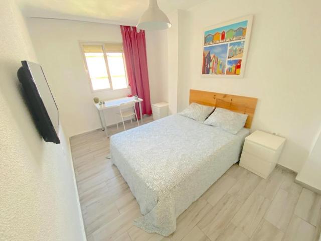 1 Dormitorio Shared Living/Roommate Sevilla Sevilla LS102436416
