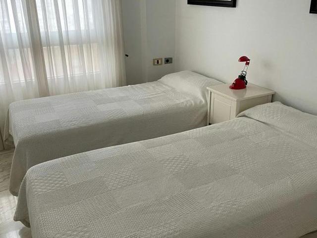 1 Dormitorio Shared Living/Roommate Sevilla Sevilla LS75743977