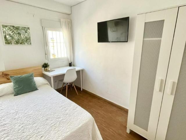1 Dormitorio Shared Living/Roommate Sevilla Sevilla LS99689204
