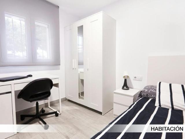1 Dormitorio Shared Living/Roommate Sevilla Sevilla LS99692013