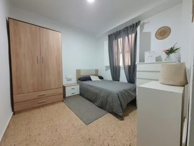 1 Dormitorio Shared Living/Roommate Valencia Valencia 98294237