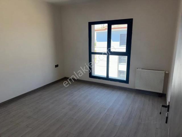 1.etap 3. Bölge 3+1 Ara Kat Anayola 150metre Maskinin Arkası Satılık Daire