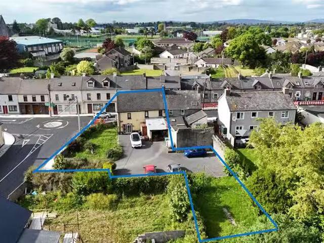 1 East Bank Place, Tipperary Town, Tipperary, E34 CD79