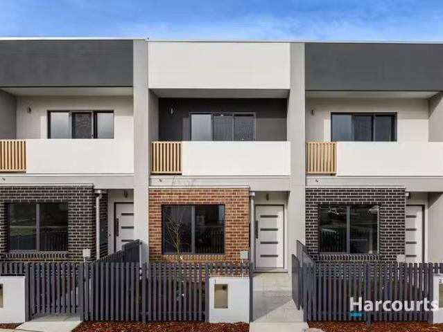 1 Egret Walk, ROWVILLE, VIC 3178 House for Rent