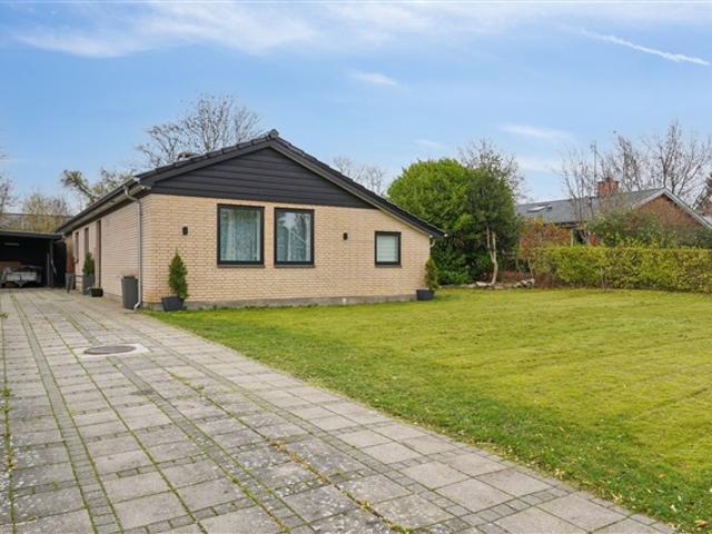 1 furnished room in 5 room Herlev villa