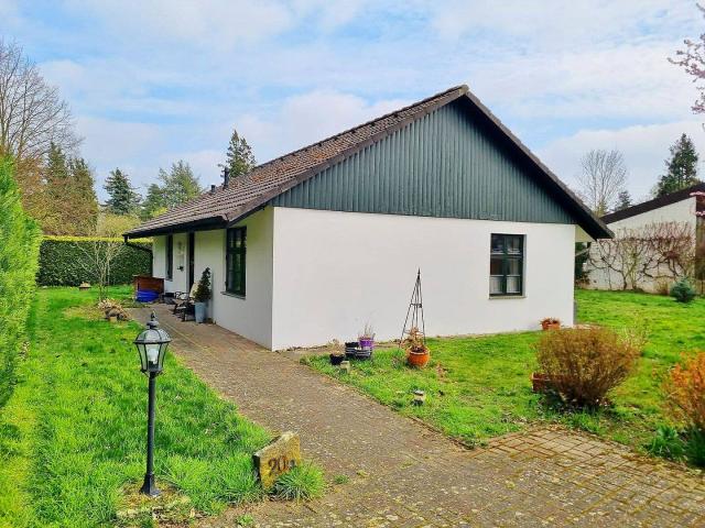 1 Familienhaus / Bungalow Die Gelegenheit in Bückeburg mit Wintergarten und Doppel Garage
