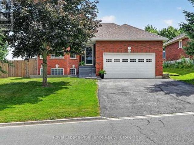 1 Fortye Gate, Peterborough Otonabee Ward 1, ON, K9K 2E7 house for sale | Listing ID X13556 | Royal LePage
