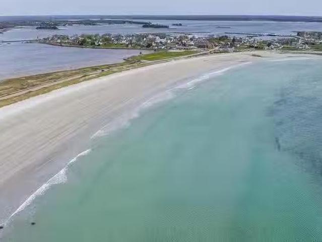1 Gull Rock Road, Lockeport, NS, B0T 1L0 recreational for sa.