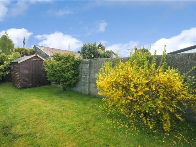 1 Glendale Park, Terenure, Dublin 12 Ray Cooke Auctioneers Terenure 4922 MyHome. Ie Residential