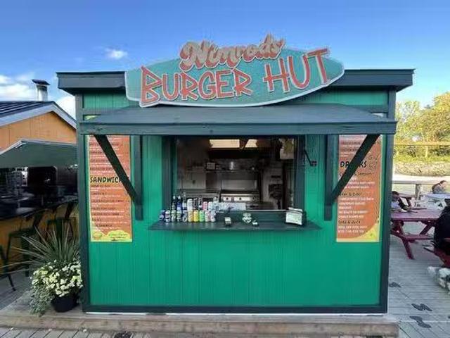 1 Great George Burger Hut Street, Charlottetown, PE, C1E 0B1.