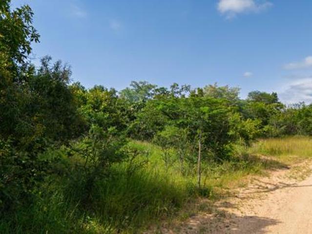 1 ha Land available in Moditlo Wildlife Estate
