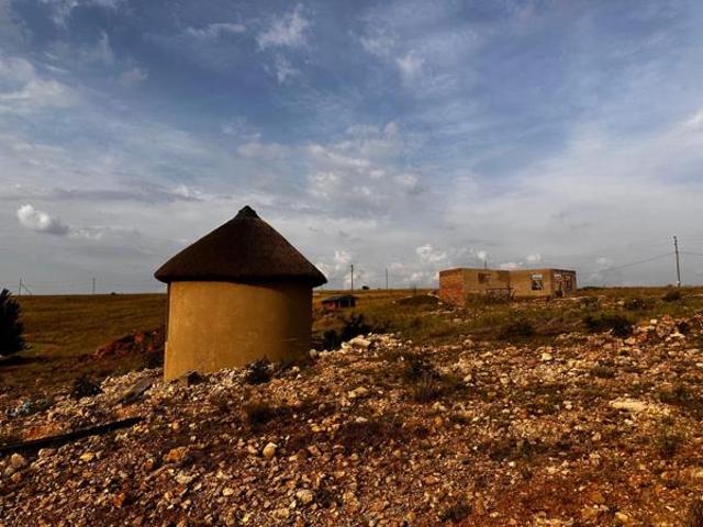 1 ha Land available in Golden Mile Estate