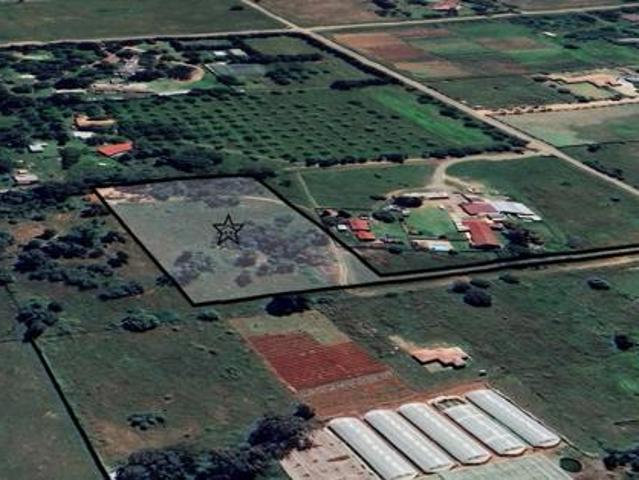 1 ha Land available in Homestead Apple Orchards