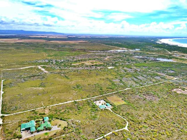 1 ha Land available in Struisbaai