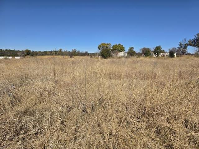 1 ha Land available in Swartruggens