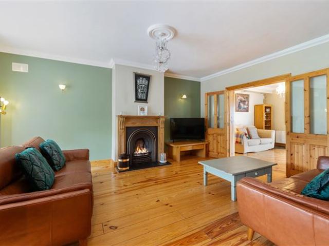 1 Hacketsland Mews, Brookdene, Shankill, Dublin 18 Sherry FitzGerald Dalkey 4926 MyHome. Ie Residential