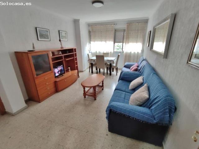 1 HABITACION DISPONIBLE EXCLUSIVA PARA CHICOS ESTUDIANTES. ALMERIA CAPITAL, ZONA CARREFOUR
