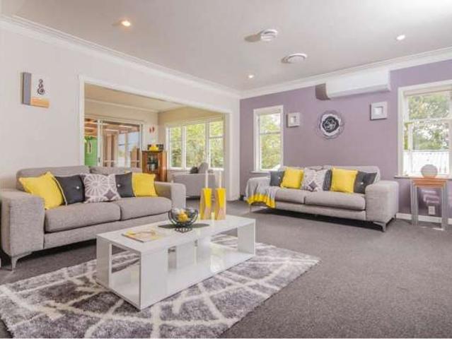 1 Helga Crescent, Te Atatu Peninsula, Waitakere City