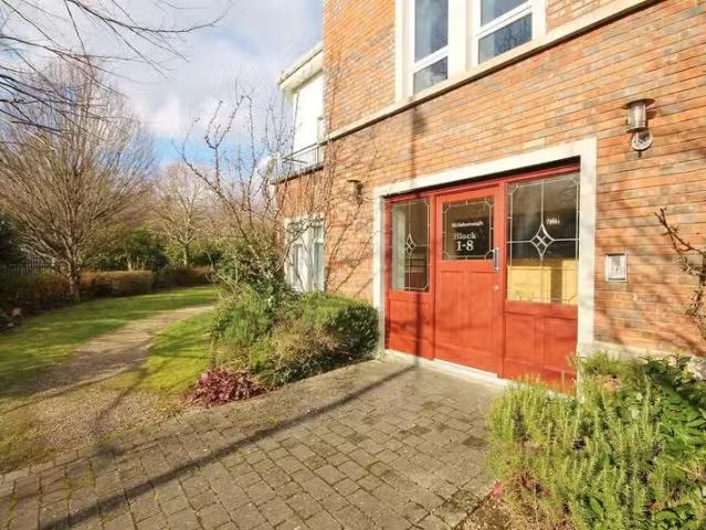 1 Hillsborough, Laraghcon, Lucan, Co. Dublin, K78CK09 is for s.