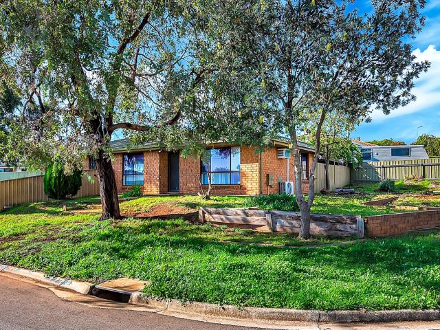 1 Illawarra Court, CRAIGMORE, SA 5114