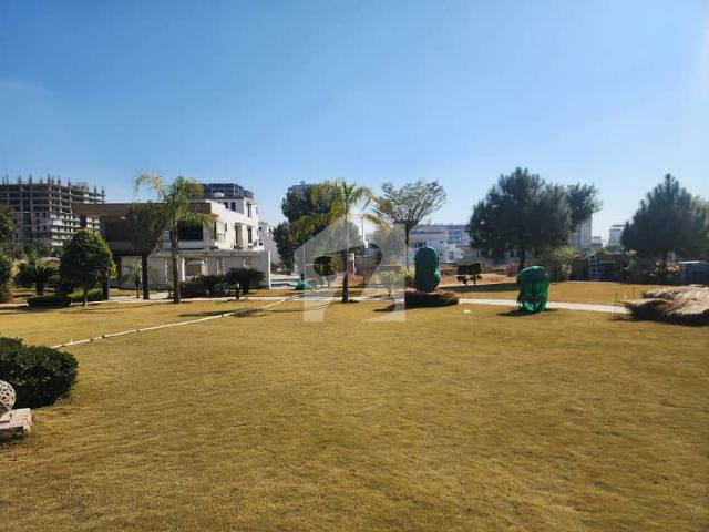 1 Kanal Main Road Open Face Good Location Possession Plot