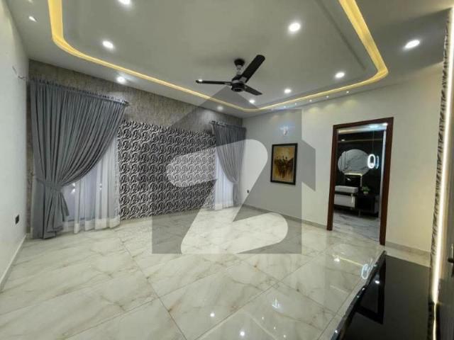 1 Kanal Marla Beautifully Designed Modern House For Rent In DHA Phase 7