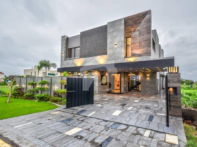 1 Kanal Modern Design Hot Location Luxury Villa For Sale