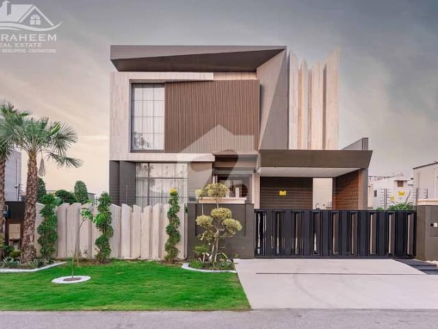 1 kanal modern design luxury villa for sale near to dolmen mall