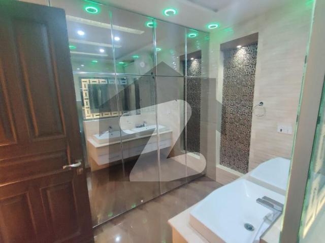 1 Kanal Modern Desing 5 Bedroom Bungalow For Sale | DHA Phase 7 Block W | Prime Location DHA Phase 7