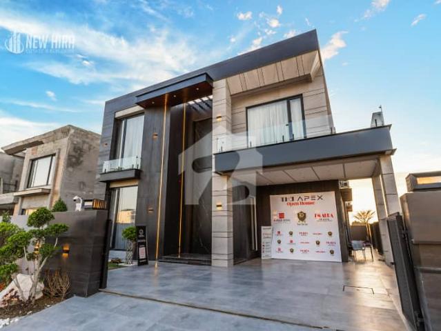 1 kanal modern house fully furnished & basment