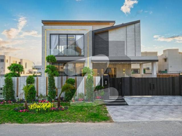 1 Kanal Modern House Near Tim Hortons