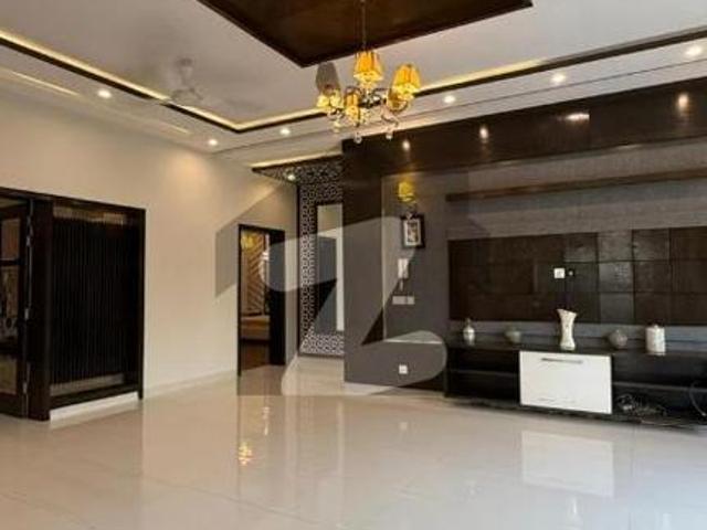 1 kanal Modern Luxury Bungalow Available For sale in DHA Phase 6 Block L