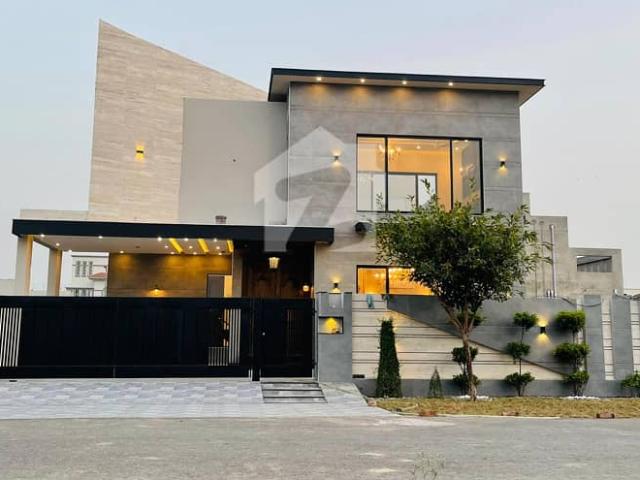 1 Kanal Modern Stunning House For Rent in DHA Phase 6, Lahore