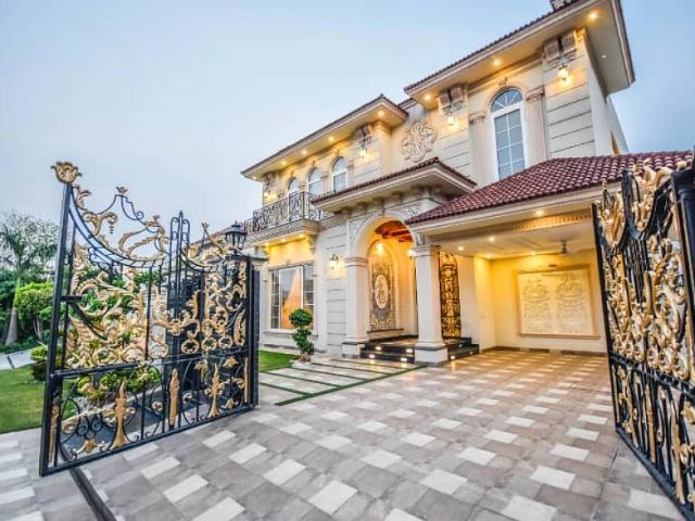 1 Kanal MODREN FULL BASEMENT Design Brand New Royal Palace Phase 8 pro Lahore DHA PHASE 8 ID 79401