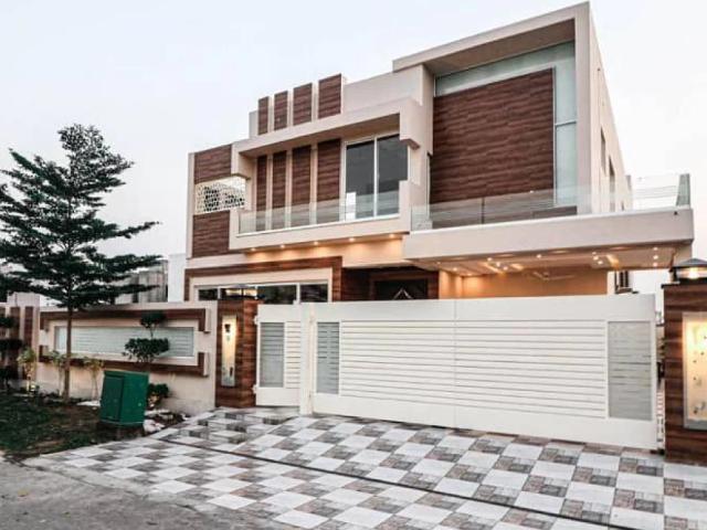 1 Kanal Most Beautiful Design Bungalow For Sale At Prime Location Of D Lahore DHA PHASE 8 ID 80590