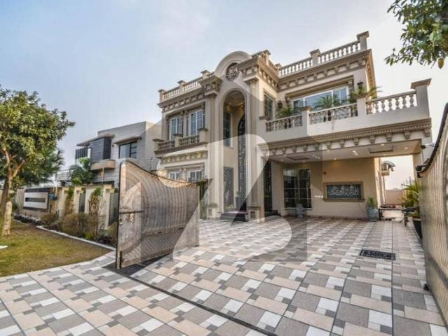 1 Kanal Most Beautiful Luxury Bungalow For Sale Near To Commercial & Park