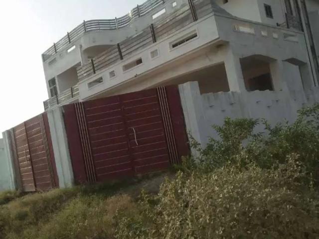 1 Kanal not furnished Bungla available for sale rege model zone 4 Peshawar ID 33501