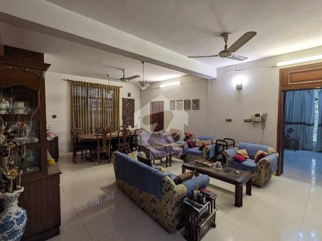 1 Kanal Owner Built Personal Solid Construction House Used Available For Sale In Model Town Lahore By Fast Property Services Real Estate And Builders Lahore Real Pics Also