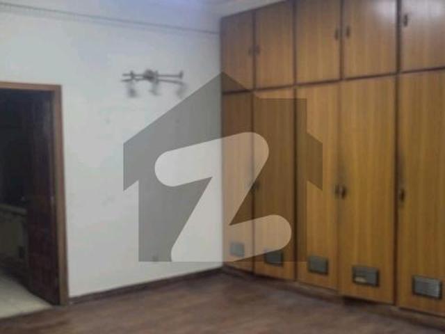 1 Kanal Owner Bulid House For Sale In Johar Town G3 BLOCK Near Emporim Mall Near Expo Centre Johar Town Phase 2 Block G3