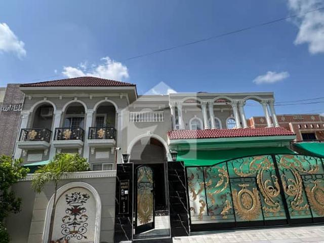 1 kanal only months used house is available for sale on top location of wapda town lahore