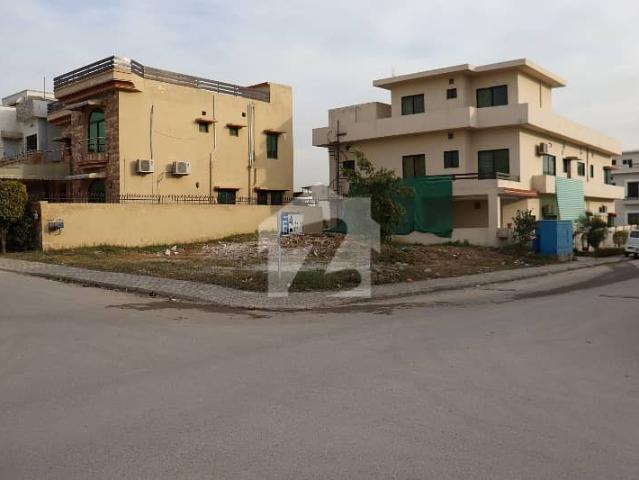 1 Kanal Ave + Corner + 8 Marla Extra Top Location Plot Front Of Golf Club Dha 5 Islamabad