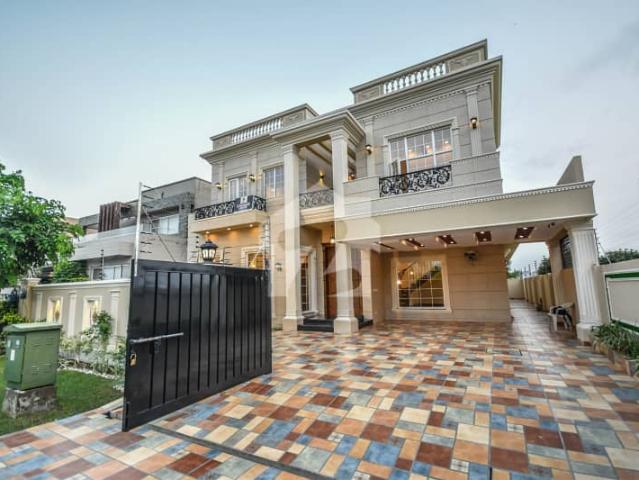 1 Kanal Bungalow For Sale In DHA Phase 6 Top Location