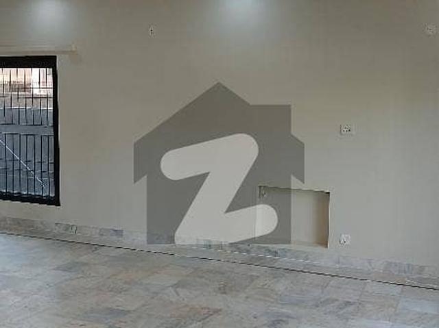 1 Kanal Beautiful Upper Portion Available For Rent In Dha Phase 4 Hot Location