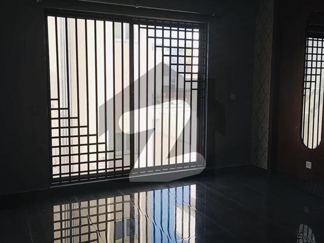 1 kanal beautiful designer house bahria town phase 5
