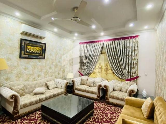 1 Kanal Beautiful Facing Park House For Sale Near All Facilities