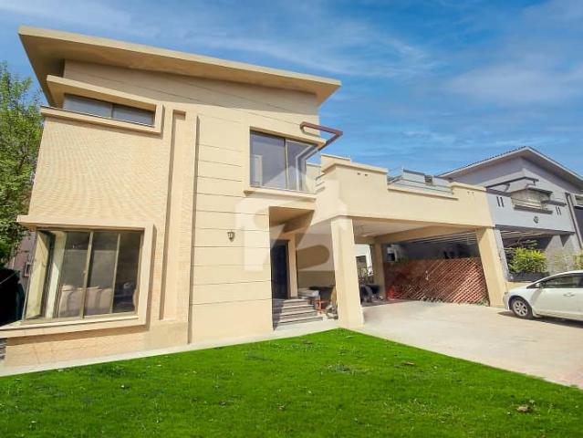 1 Kanal Beautiful House Unfurnished With Basement & ACs For Rent In DHA Raya Phase 6