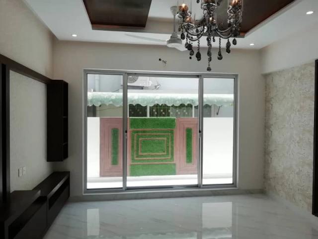 1 Kanal Beautiful House For Sale in DHA Phase 3 at Prime Location Lahore DHA Defence ID 92243