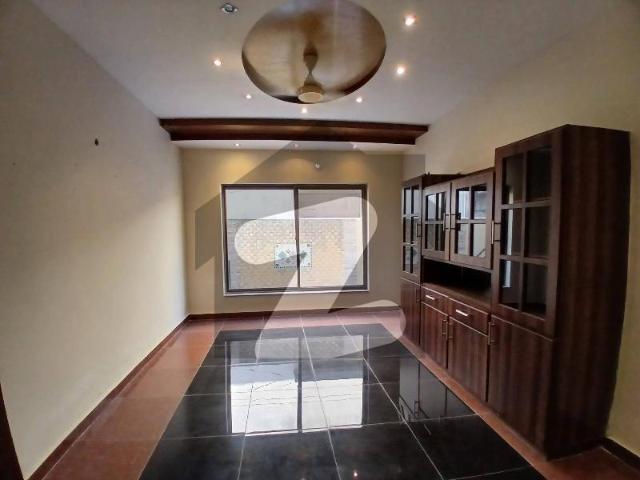 1 Kanal Beautiful House For Rent In F 10 Islamabad | 4 Bedrooms | Prime Location F 10