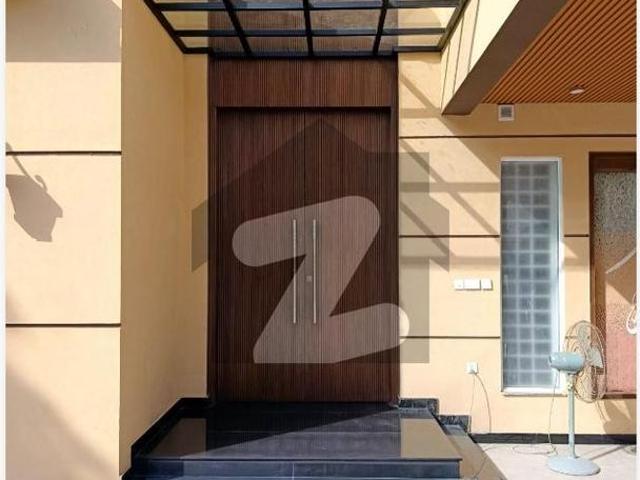 1 kanal Beautiful Luxury House in DHA 1 Islamabad. DHA Phase 1 Sector F