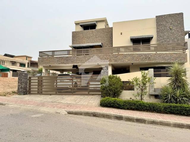 1 Kanal Beautiful Luxury House In DHA 1 Islamabad